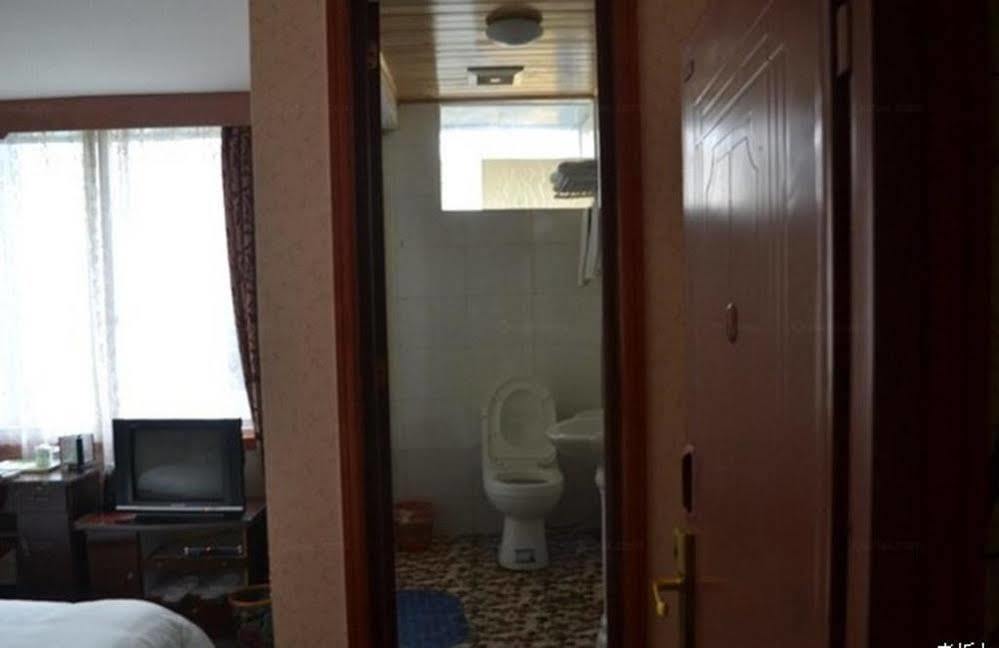 Zhengfu Caotang Decent Inn Chengdu Exterior photo
